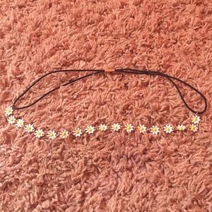 Daisy chain headband